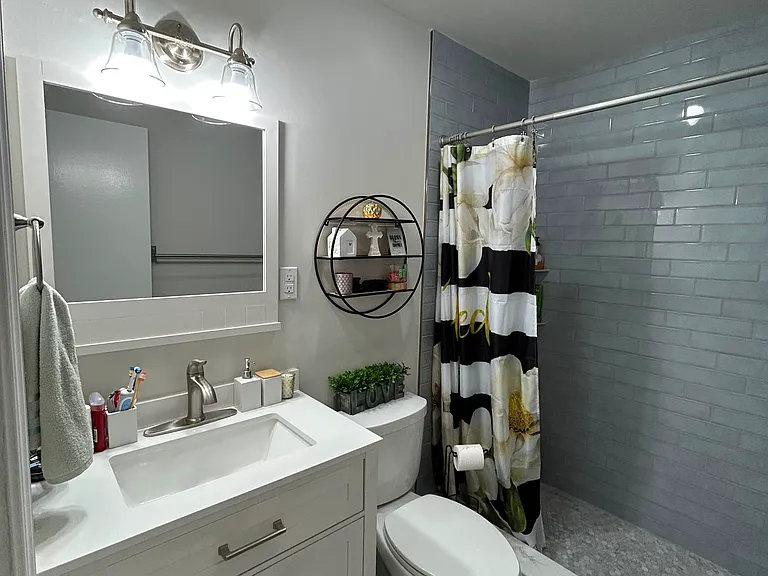 175 W King St #120 — Photo 9