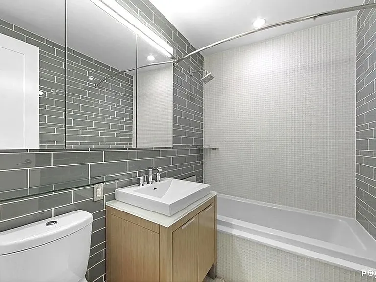 22 N 6th St #6F — Photo 8