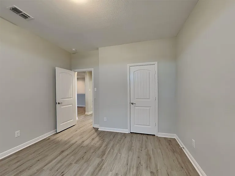 9329 Belle River Trl — Photo 14