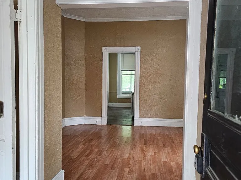 1812 NE Monroe St — Photo 3
