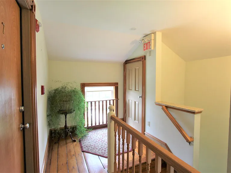20 Berkeley Ave #7 — Photo 2