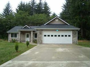 145 Sea Foam Dr, Crescent City, CA