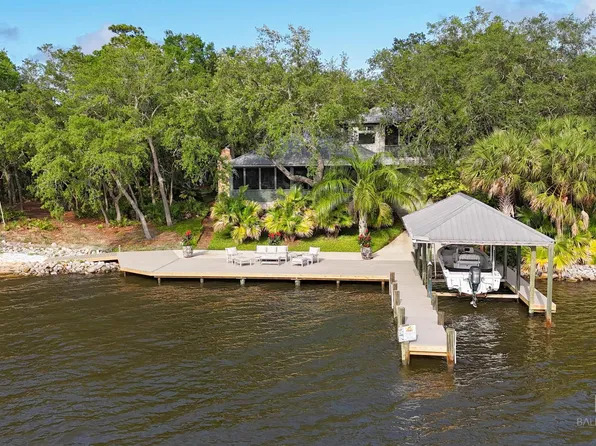 8401 Osprey Dr, Elberta, AL 36530