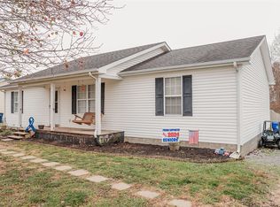 245 Ray Hooten Rd, Scottsville, KY 42164