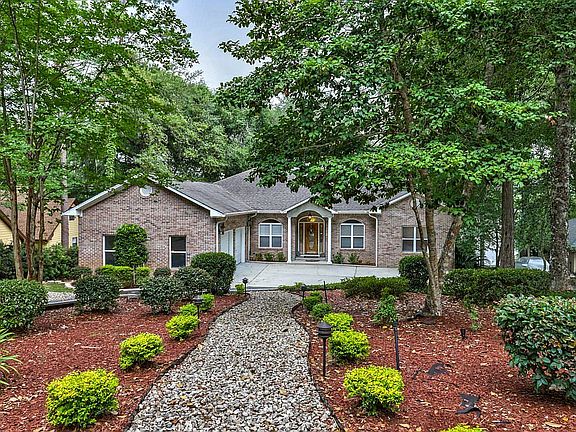 Beautifully landscaped yard