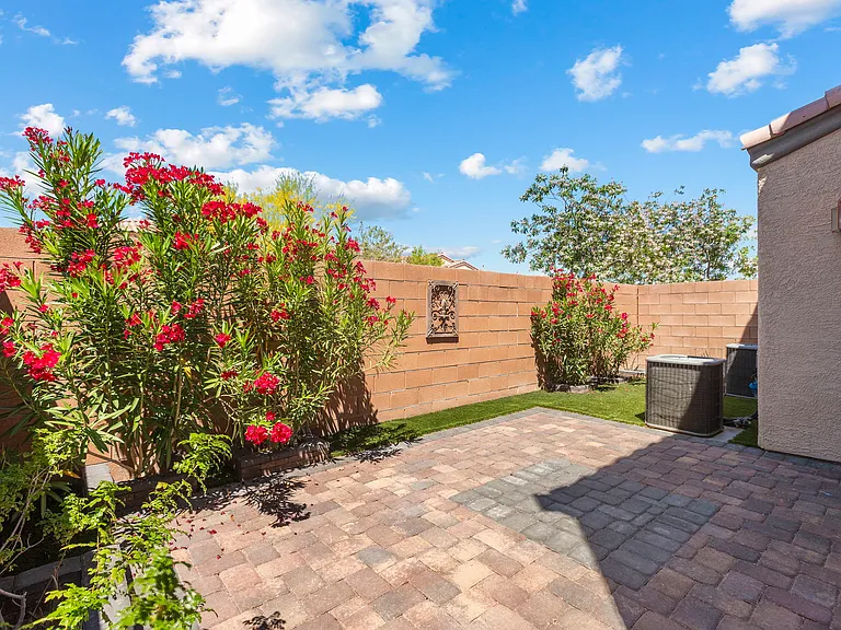 7970 Pomona Valley Ct — Photo 39