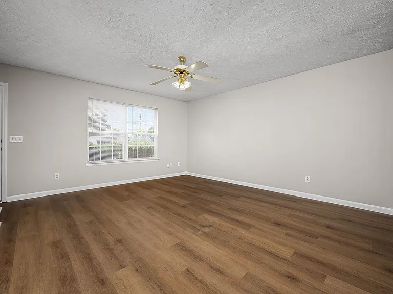 2312 Willowbrook Dr — Photo 7