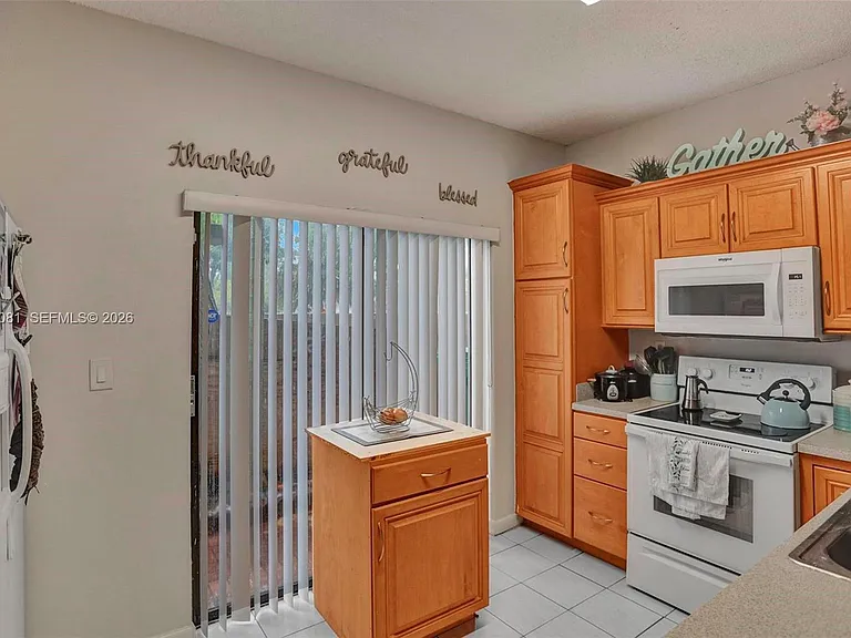 10540 SW 154th Ct #7 — Photo 16