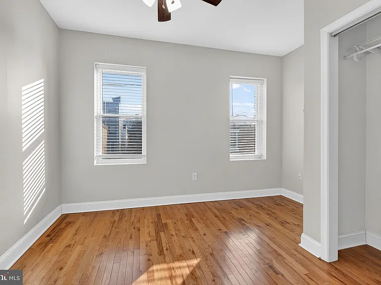 2543 Nicholas St — Photo 16
