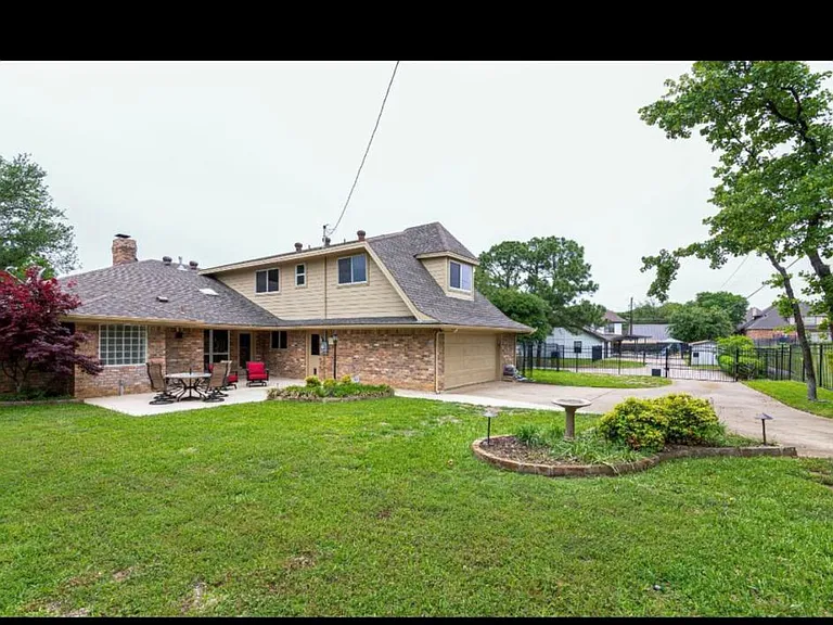 3725 Oakbriar Ln — Photo 26