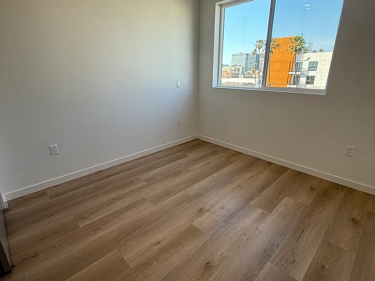 955 S Fedora Street — Photo 21