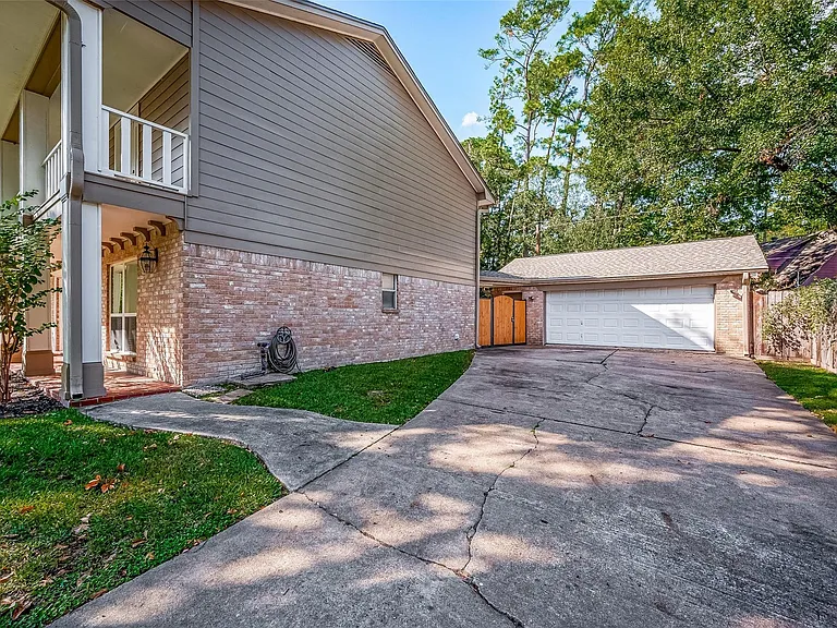 8110 Bent Oak Ln — Photo 43
