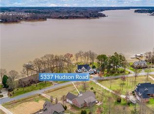 5337 Hudson Rd, Lake Wylie, SC 29710