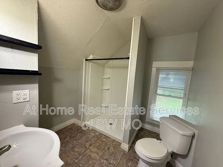 820 S New Ave — Photo 7