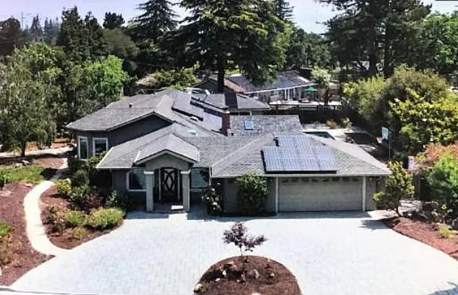Beautifully remodeled 5 bedroom home in Saratoga — Photo 2