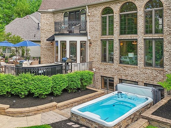 5th image of 33611 Saint Sharbel Ct