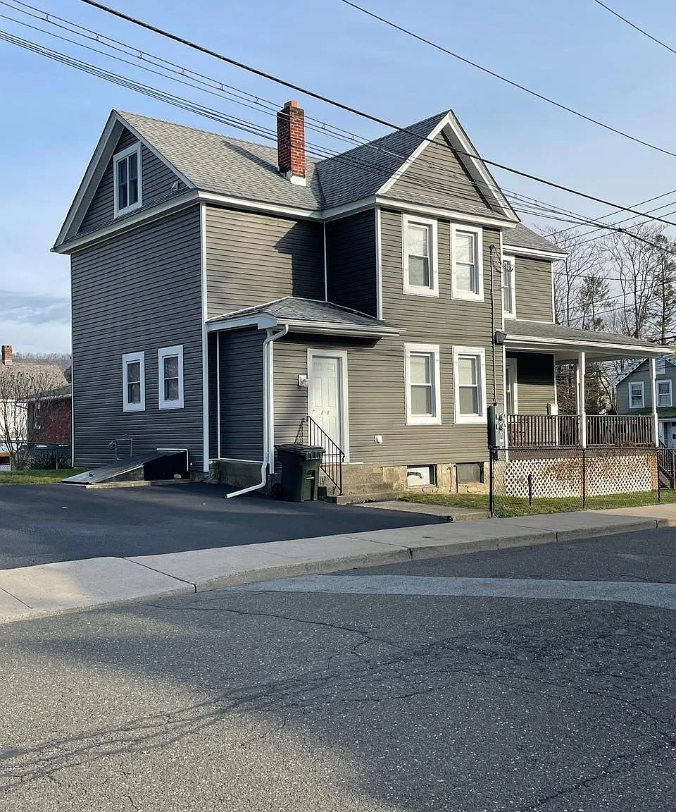 1 bed, 1.0 bath, 800 sqft, $2,300 — Photo 1