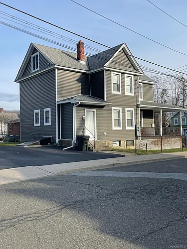 22 Cozzens Ave #1 Photo 1