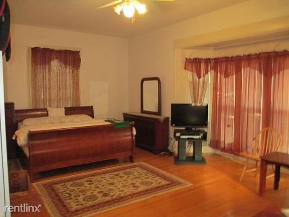 Studio furnished