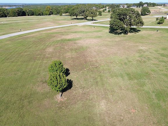 3rd image of 10 Toscana Cir