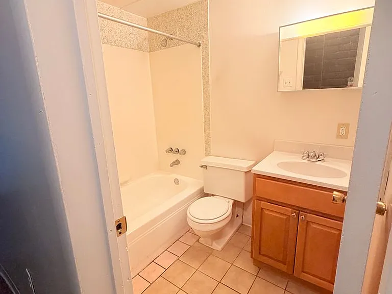 4909 Verona Road — Photo 7