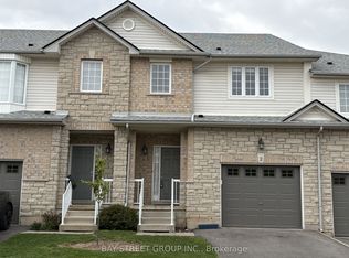 60 Cloverleaf Dr #2, Hamilton, ON L9K 1S8