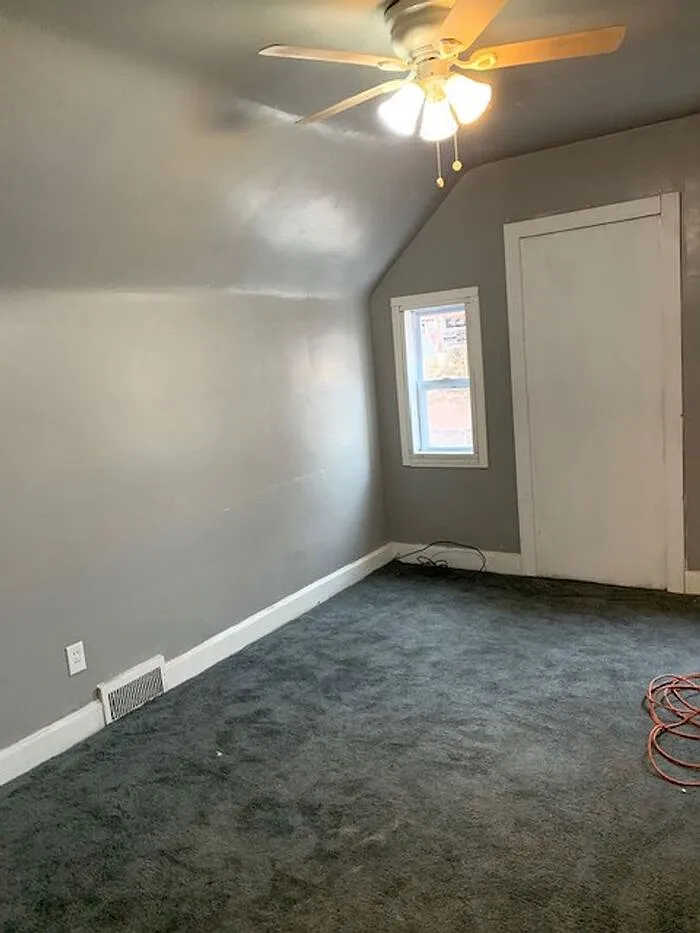 2 bed, 1.0 bath, 900 sqft, $1,150 — Photo 4