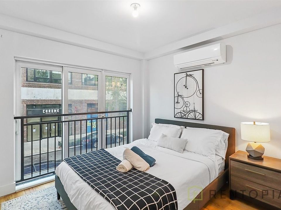 1st image of 99 N 4th St #106