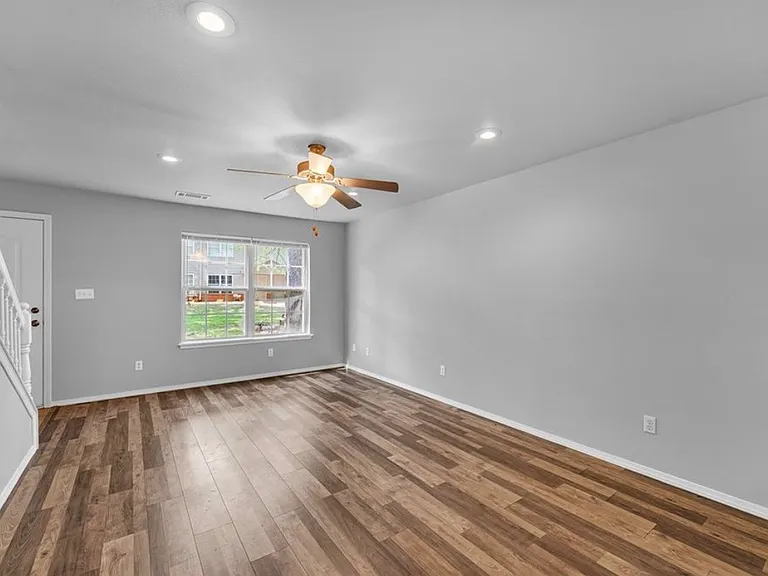 1429 W Netherlands Way #3 — Photo 3