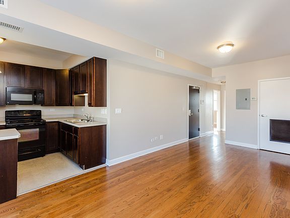 2nd image of 1744 E 69th St #305