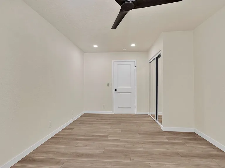 15262 El Centro Rd — Photo 24