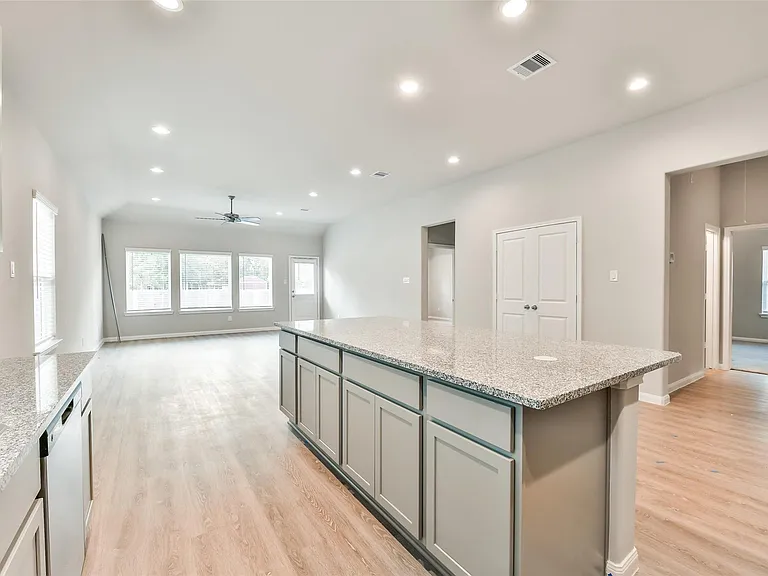 3911 Sugardale St — Photo 11