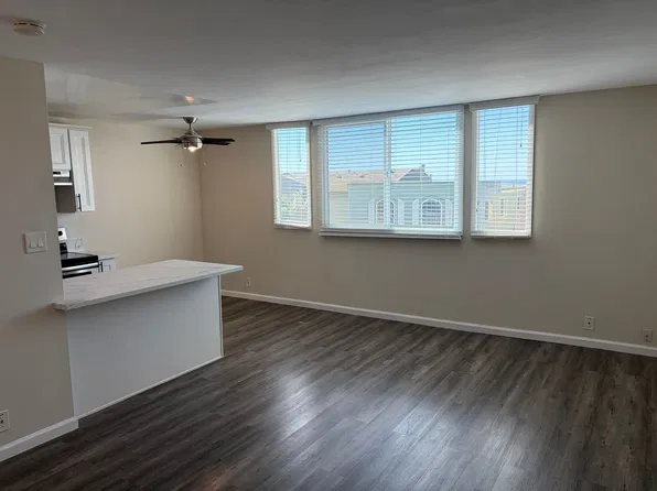 South Pacific, 1120 S Pacific St APT E, Oceanside, CA 92054