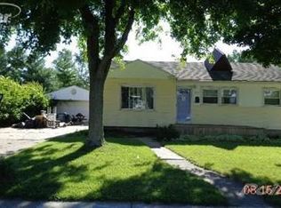 234 Ponchartrain Dr, Fenton, MI 48430