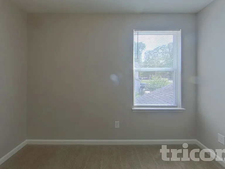 206 Churchill Dr — Photo 13