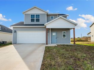 257 Miles Ave, Gentry, AR 72734