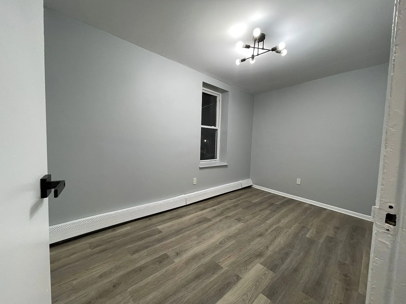 3 bed, 1000 sqft, $2,550 — Photo 4