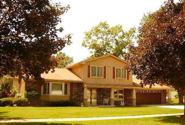 116 N Western Ave photo 1