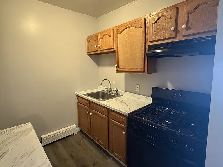 912 County Street 2 — Photo 3
