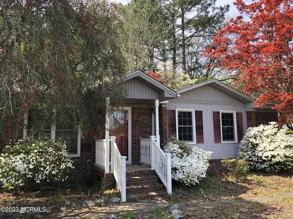 1921 Mozingo Road, Greenville, NC 27834