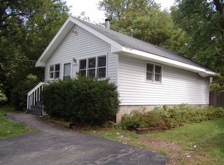 38323 N 5th Ave, Spring Grove, IL 60081