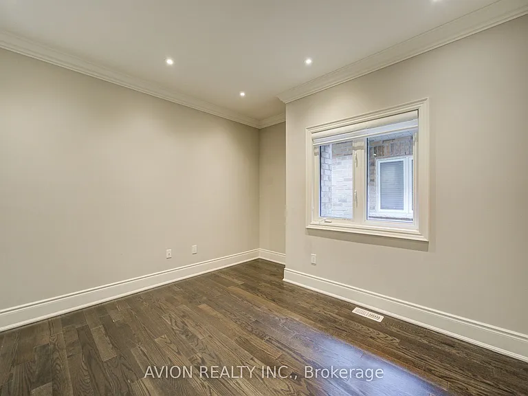 102 Joseph Hartman Cres — Photo 31