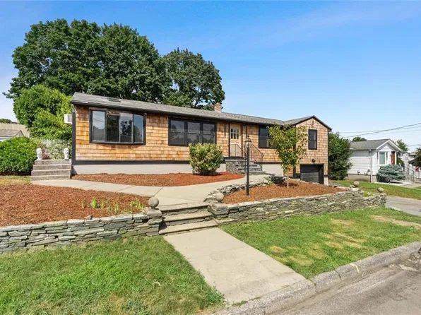 95 Hyde St, Cranston, RI 02920
