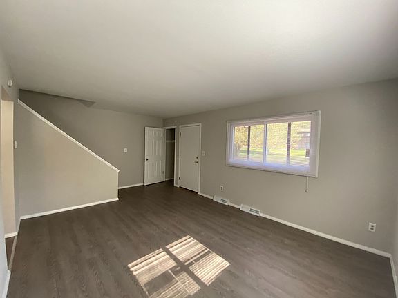 5th image of 5305-5375 Root River Dr #5531