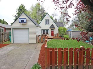 9204 SE Oak St, Portland, OR 97216