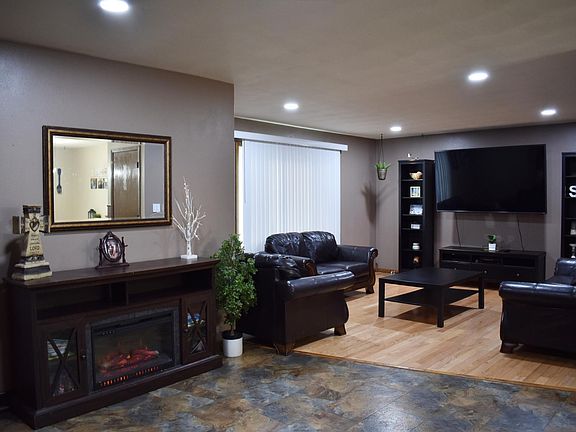 5th image of 338 Meadow Ln