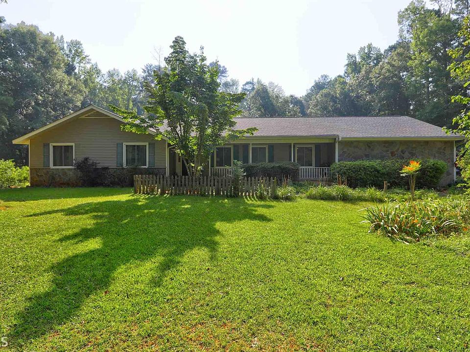 1st image of 120 Jericho Ln #3