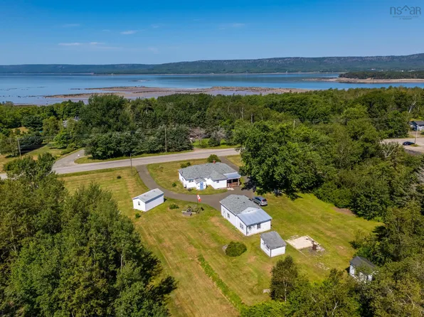 2252 Highway 1, Upper Clements, NS B0S 1A0