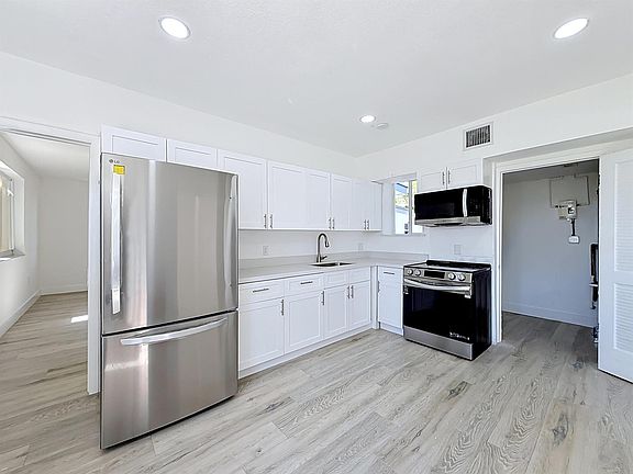 4th image of 10230 SW 177th St