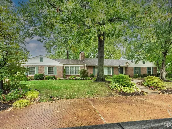 25 York Hills Dr, Saint Louis, MO 63144